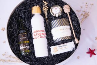 🎄 Speciální vánoční uvítací balíček pro nové kolegy v Johnson & Johnson 🎁 Pro všechny, kteří v prosinci nastupují na nové...